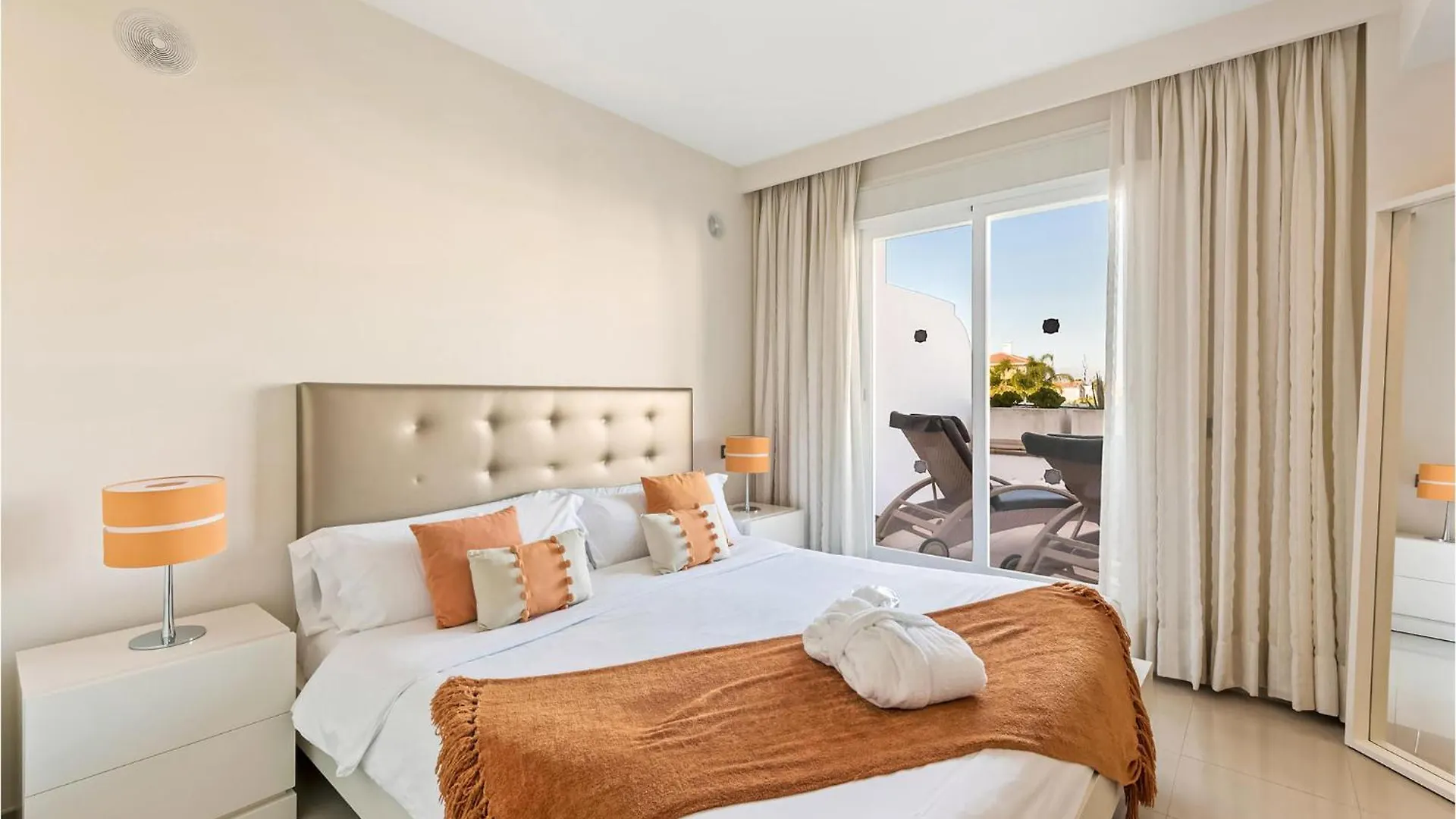 2 Bedroom Beautiful Apartment In Estepona Spanien