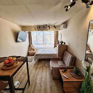 Apartment Lovely New 77, Estepona